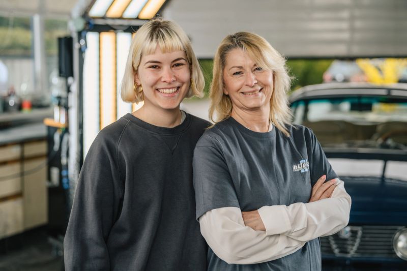 Porträt von Evelyn Alicke und Carmen Hoff